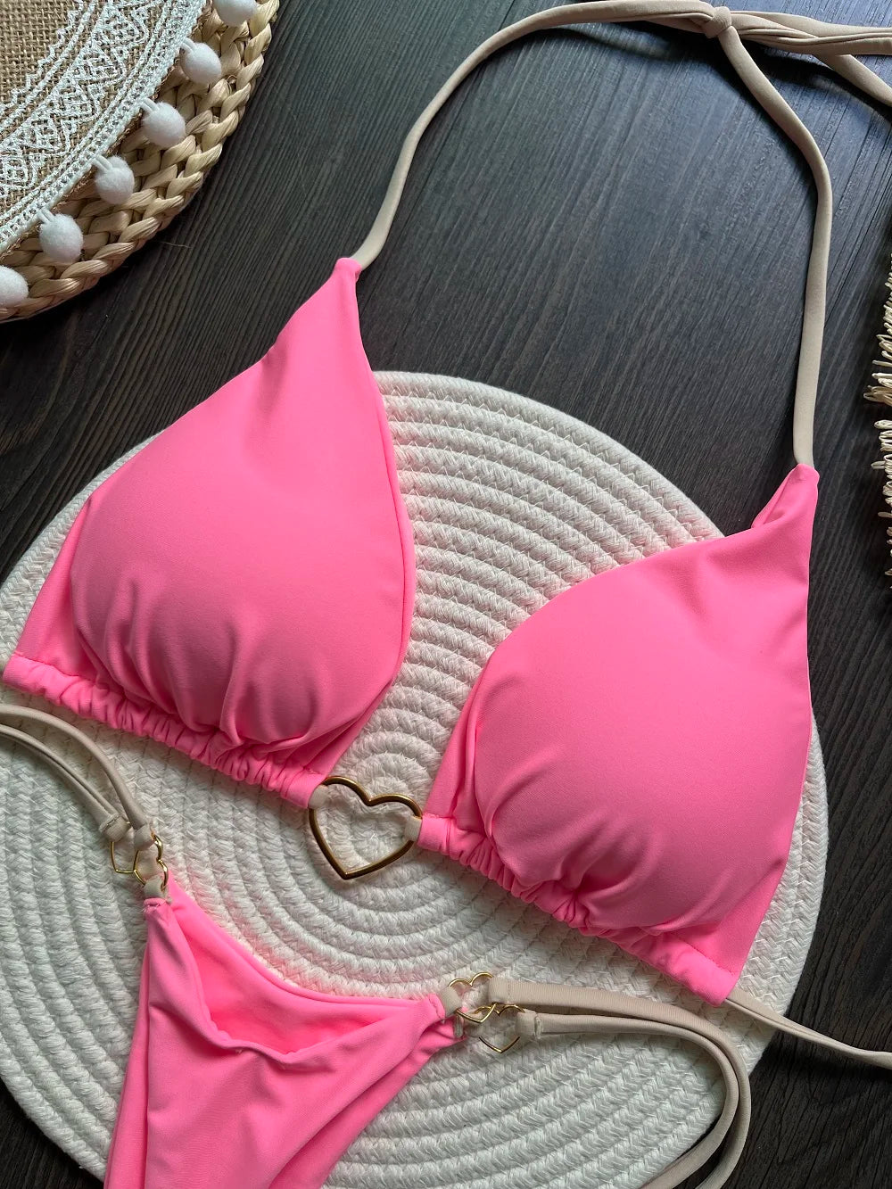 "Caliente" — a fiery look for beach days