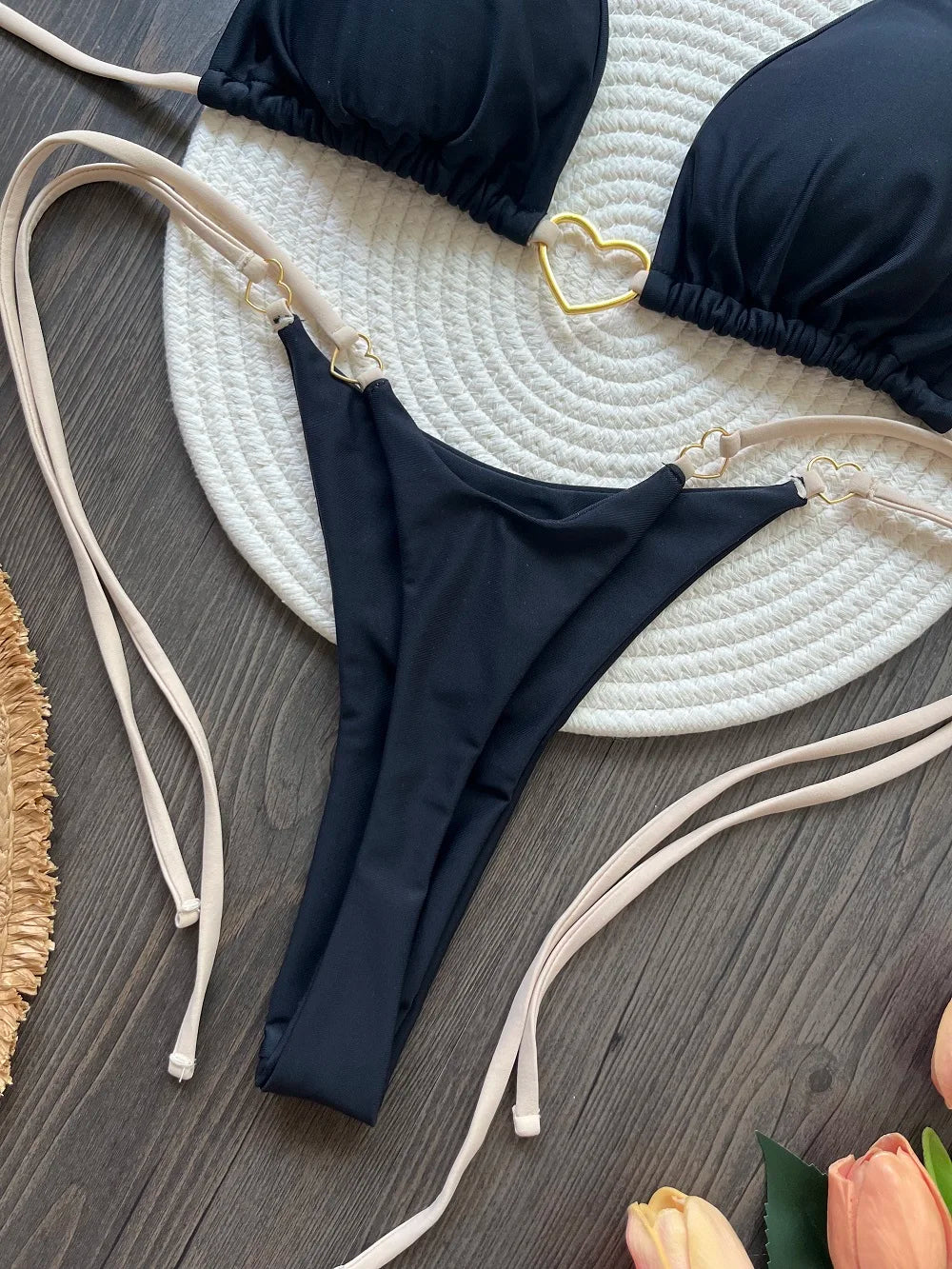 "Caliente" — a fiery look for beach days