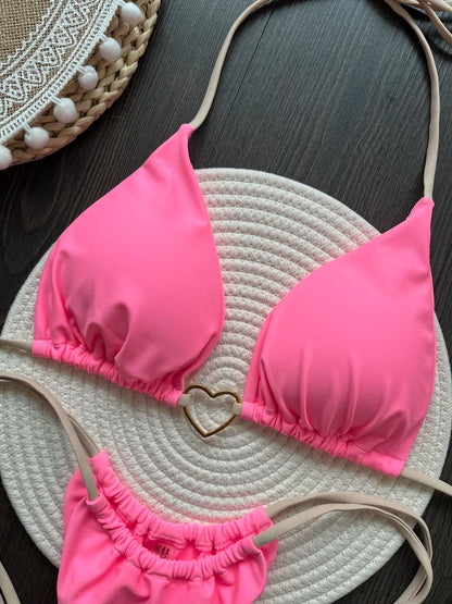 "Caliente" — a fiery look for beach days